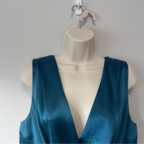 St. John Satin Dress with Embellishments Size 12 - Picture 2 of 10